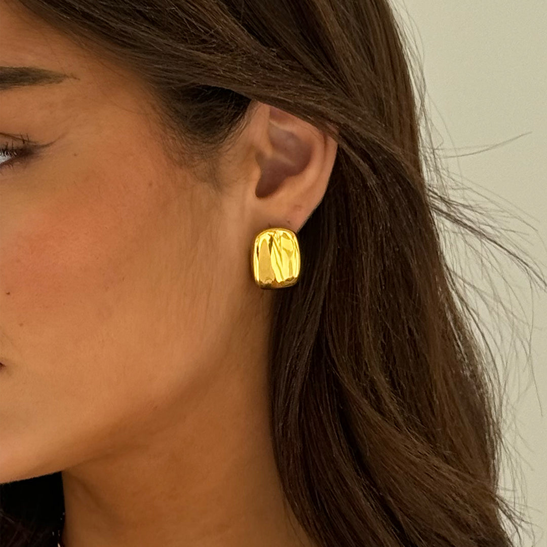 RECTANGULAR STUD EARRINGS GOLD