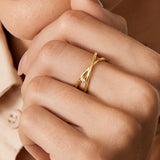 Overlapping Crystal Statement Ring