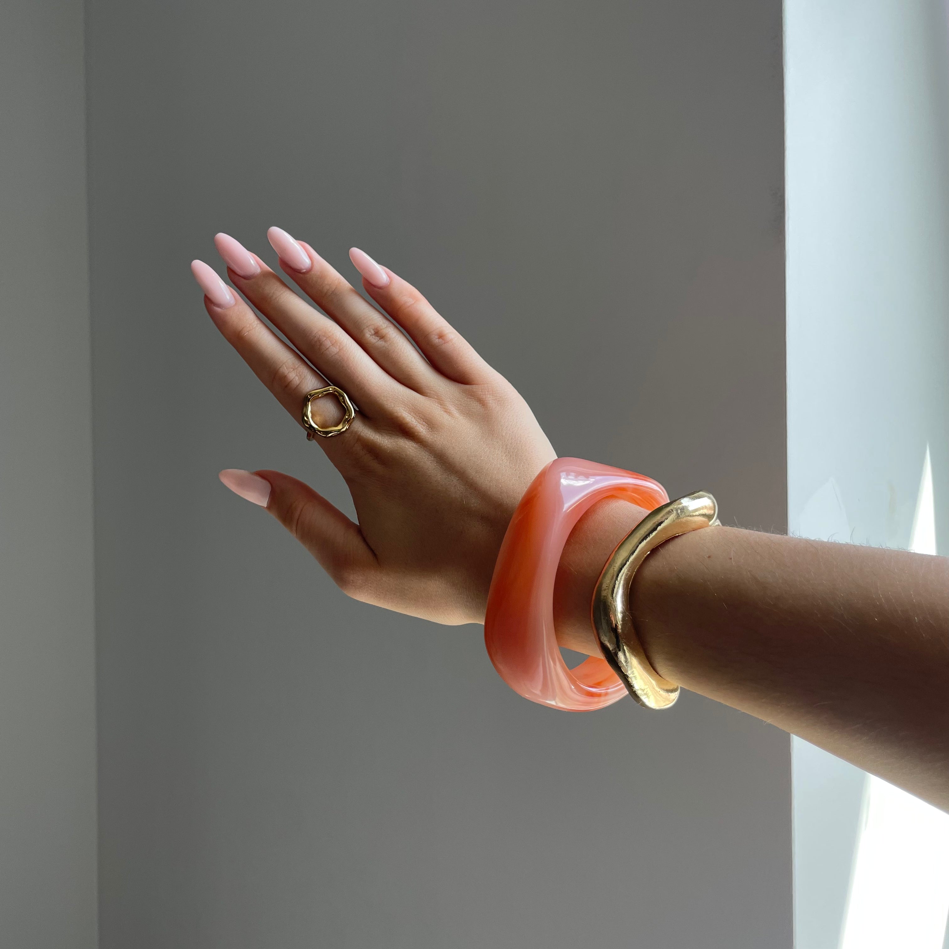 OPEN CIRCLE RING - GOLD